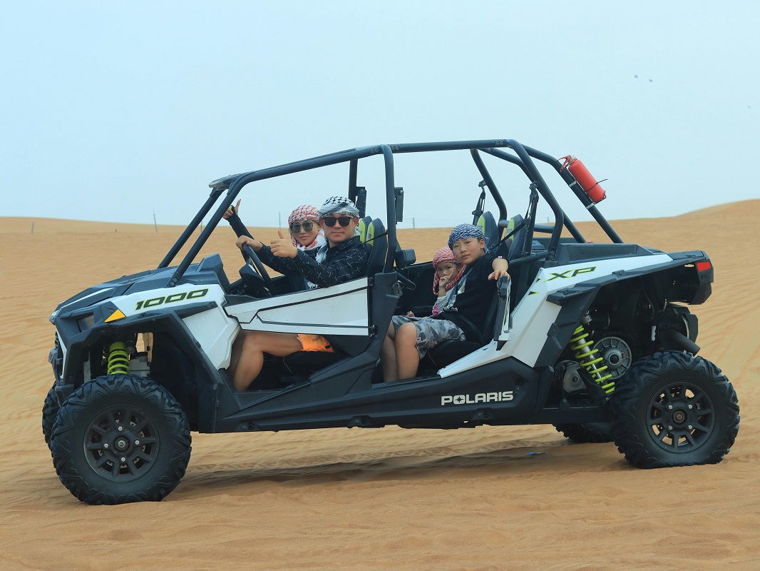 4 Seater 2